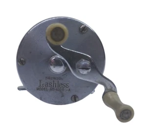 Vintage Bronson Lashless Model No. 1700-A Bait Casting Angelrolle - gebraucht - Bild 1 von 12
