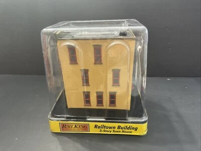MTH RAILKING 30-90377 YELLOW W/RED/BROWN WINDOWS 3 STORY TOWNHOUSE - Image 1 of 4