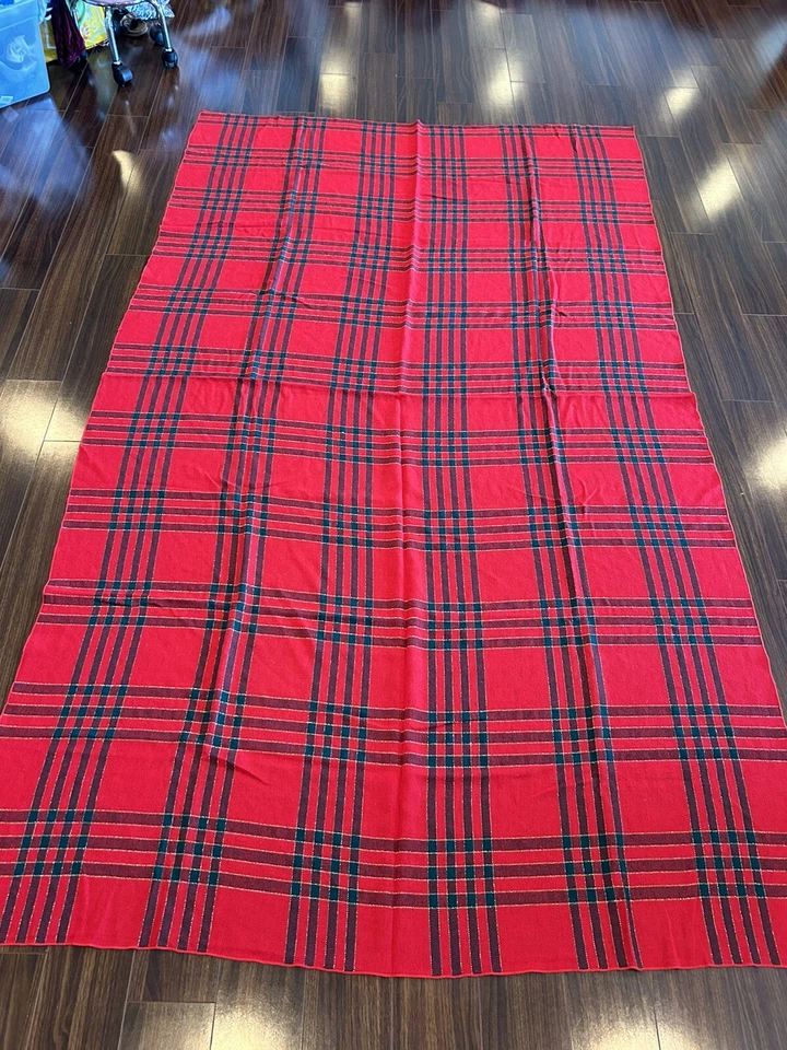 Toalha de mesa mistura de lã 58x100” xadrez verde vermelho listra dourada feriado Natal - Imagem 1 de 4