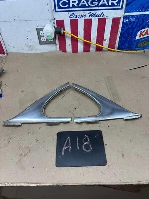 51 Oldsmobile 98 1951 panel de vela panel de vela moldura puerta trasera esquina oe Foto 1 de 4