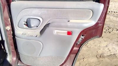 Chevy Tahoe 1995-1999 pasajero puerta trasera derecha interior panel de moldura solo trasero gris Foto 1 de 4