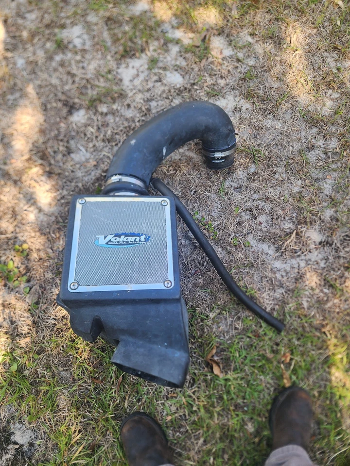 Entrada de aire frío Ram 5,7 09-12 Foto 1 de 1