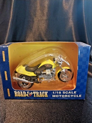 Moto Guzzi V10 Centauro Motorcycle 1:18 Scale Road & Track Replica Maisto Yellow - Image 1 of 4