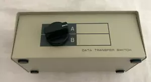 Vintage 2-Way AB Parallel Printer DATA TRANSFER SWITCH 25 PIN PORT Computer Box - Picture 1 of 3