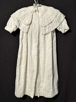 Antiguo abrigo victoriano de algodón pesado totalmente forrado con capa para niño Foto 1 de 4