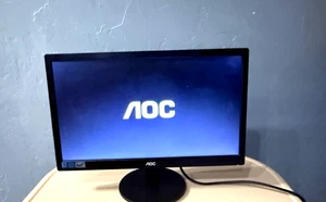 AOC E2070SWN LCD Monitor 19.5” LED Comes With Power And Video Cables - Picture 1 of 8