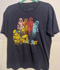 Madness of Mission 6 Astronaut T-Shirt Black Surreal Space Graphic Tee M - Picture 1 of 4