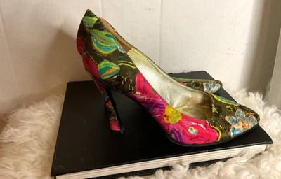 Vintage Charles Jordan Rare Silk Abstract Floral  Printed Pumps 9 - Image 1 of 4
