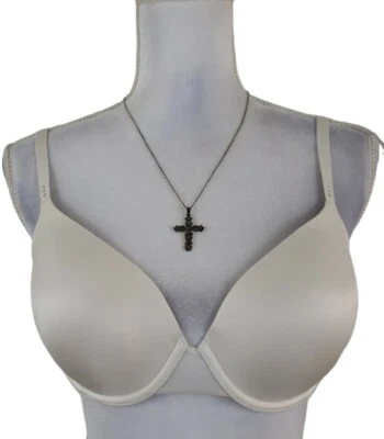 Sujetador push-up Victoria's Secret Biofit~ mujer talla 34D~ vainilla. Foto 1 de 4