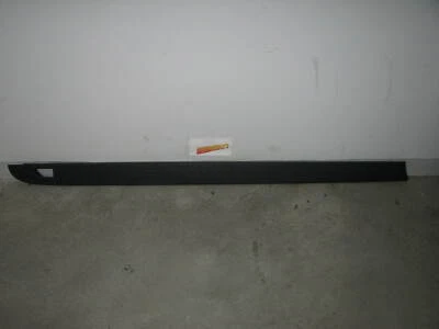 2014-2017 GMC SIERRA 6' BED RAIL PROTECTOR PASSENGER SIDE BED MOLDING  22763055 - Image 1 of 3