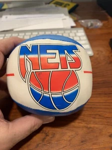 Nets Retro Giveaway Ball firmato da Kenyon Martin - Foto 1 di 5