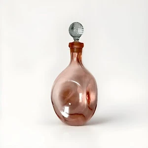 Cambridge Glass Pinched Pink Glass Smoothie Decanter With Dimpled Stopper Rare - Picture 1 of 12