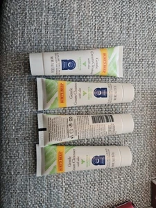 Burt's Bees 1,0 Unzen empfindlicher täglicher Gesichtsreiniger mit Baumwollextrakt - Stck 4 - Bild 1 von 1