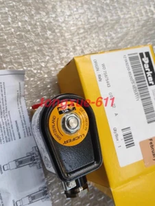 1PC New Parker 121K6220  230V Solenoid Valve Via FedEx or DHL - Picture 1 of 4