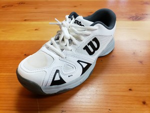 wilson boys tennis shoes