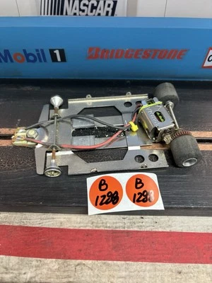 Coche Ranura JK Super Flexi Escala 1/24 Neumáticos Usados Necesita Suavizar Foto 1 de 4