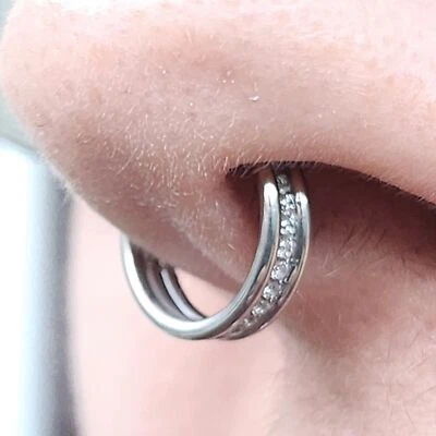 Anello naso clicker setto 16 g (1,2 mm) Zirconia canale pavimentato 316 L... - Immagine 1 di 4