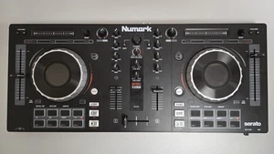 Numark Mixtrack platinum DJ Mixer - Picture 1 of 5