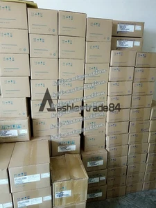 ONE NEW YASKAWA Servo Motor SGMAS-02ACA-YA11 - Picture 1 of 1