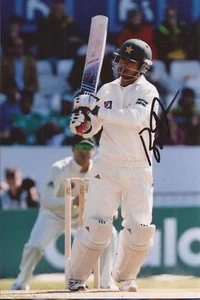 PAKISTÁN * FOTO DE ACCIÓN DE PRUEBA FIRMADA POR SALMAN BUTT 6x4 + certificado de autenticidad  - Imagen 1 de 1