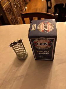 Chicago Cubs Replica 2016 World Series Trophy SPG Wrigley Fd Promotion WITH BOX! - Picture 1 of 14