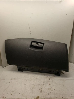 525I      2007 Glove Box 1401867 - Image 1 of 4