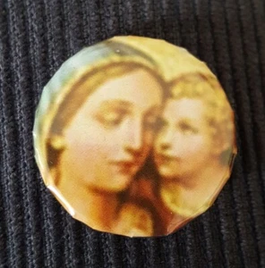 Unsere Liebe Frau vom Guten Rat One Inche Buttom Badge - Bild 1 von 2