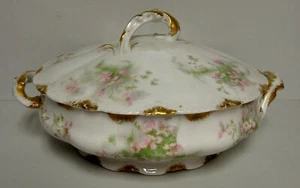 Theodore Haviland APPLE BLOSSOM (SCHLEIGER 146) Round Covered Vegetable Bowl - Picture 1 of 1