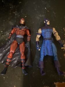 Diamond Select Toys Marvel Select Magneto And Hawkeye