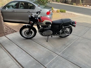 2017 Triumph T-100 - Picture 1 of 10