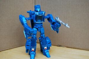 Transformers Generations Blurr and Hyperfire, Titans Return, Deluxe Class