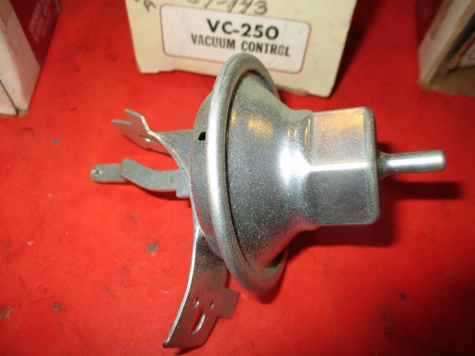 DODGE &TRUCKS -CHARGER-DART-PLYMOUTH FURY VALIANT  -1968-1977-NEW Vacuum Advance - Image 1 of 2