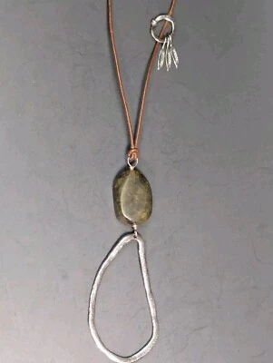 Silpada Hammered Sterling Silver 925 Pendant Labradorite Necklace N1940 Israel - Image 1 of 4