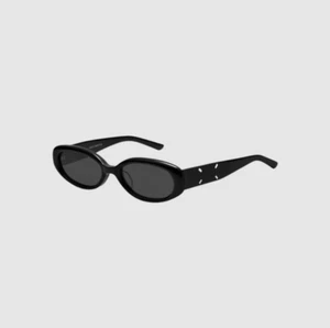 Gafas de sol Gentle Monster x Maison Margiela MM206 negras grises ovaladas - FedEx - Imagen 1 de 3