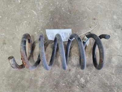 Mola helicoidal traseira usada serve: 2014 Chevrolet Equinox traseira grau A - Imagem 1 de 4