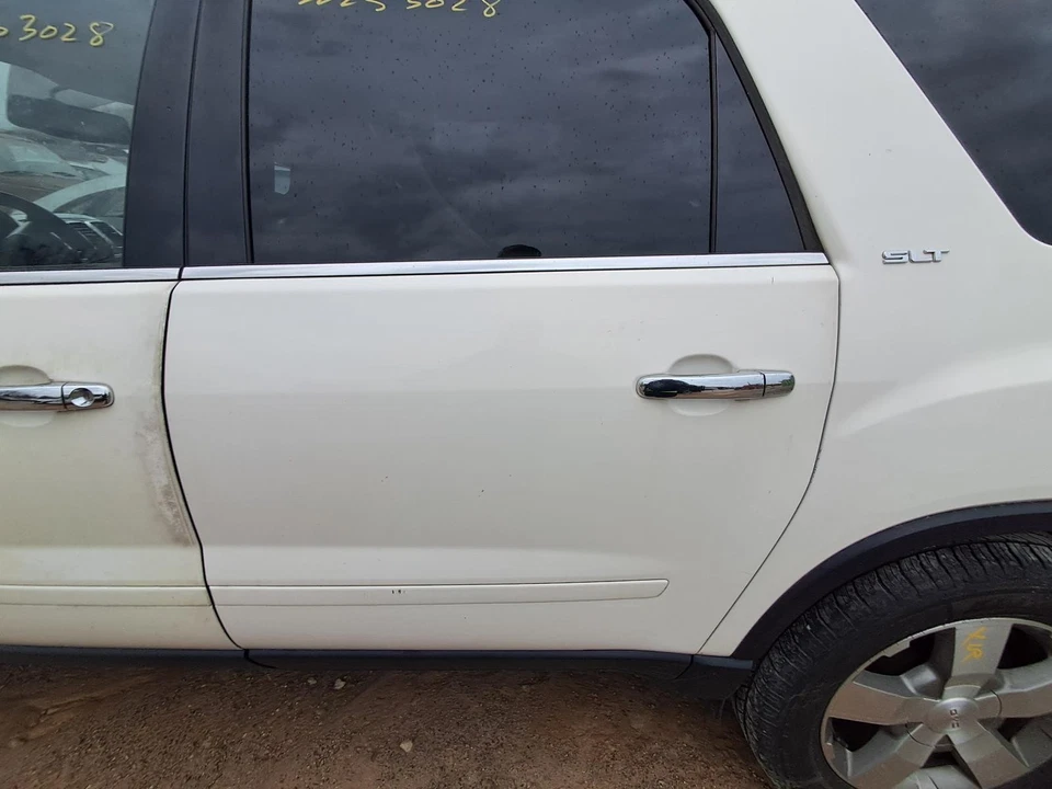 Used Rear Left Door Assembly Rear Side fits: 2010 Gmc Acadia Rear Left Grade A - Изображение 1 из 4