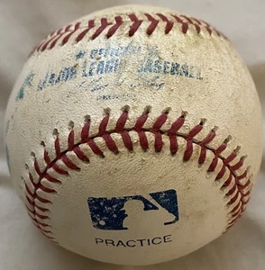 Chicago Cubs Wrigley Field MLB Bud Selig Baseball "Practice" bedruckter gebrauchter Ball - Bild 1 von 4
