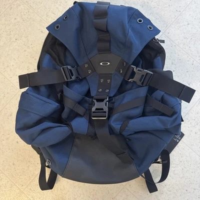 Oakley значок RC рюкзак команды темно-синий, новый с ярлыками.  - Изображение 1 из 4