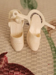 Vintage Barbie Superstar Ankle Strap Heels Shoes Squishy Strap White - Bild 1 von 3