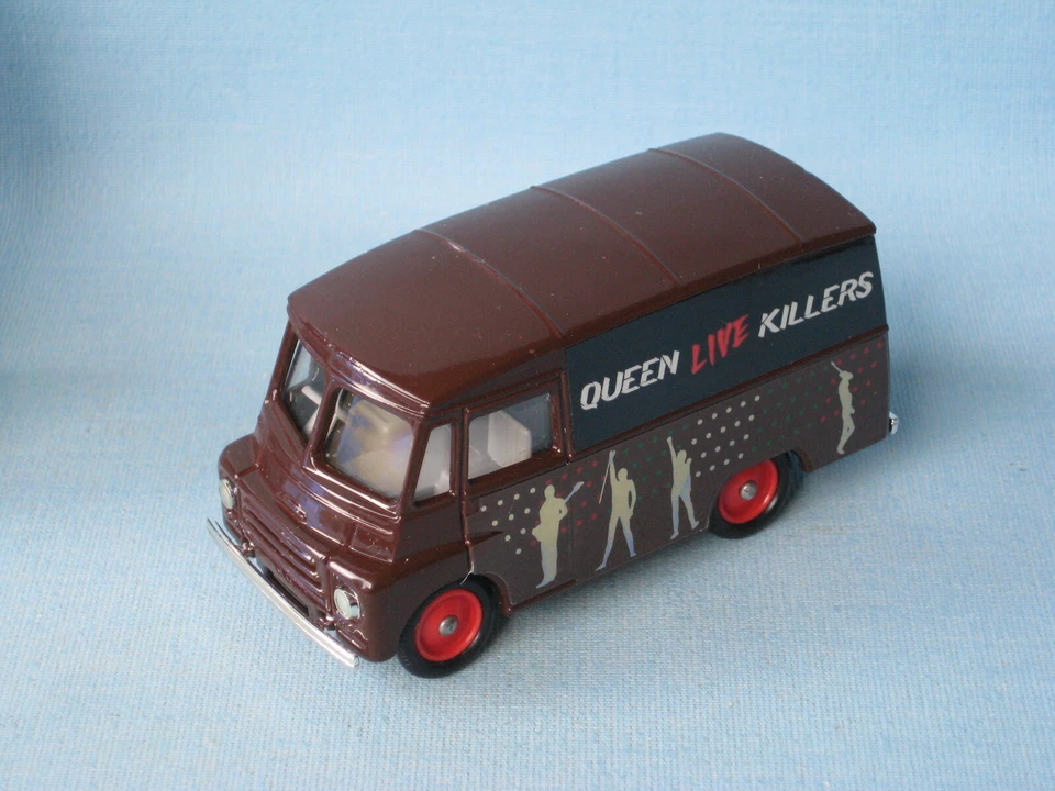 Lledo Morris LD Delivery Van Queen Live Killers Roger Taylor Model Boxed 80mm Q - Image 1 of 3