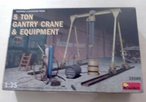 MINIART 35589 SCALA 1/35 5TON GANTRY CRANE & EQUIPMENT CONDIZIONE NUOVO - Foto 1 di 1