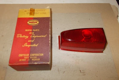 Lente lámpara de freno de parada Mopar NOS teniente 1949 Dodge Meadowbrook Coronet D30 Foto 1 de 2
