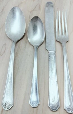 JUEGO DE CUBIERTOS/PLATERÍA PARA NIÑOS CARLTON SILVERPLATE DE COLECCIÓN TENEDOR 2 CUCHARA CUCHILLO MANTEQUILLA Foto 1 de 4