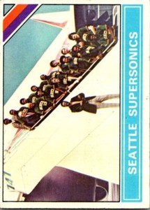 1975 Topps #219 Seattle SuperSonics TC Very Good
