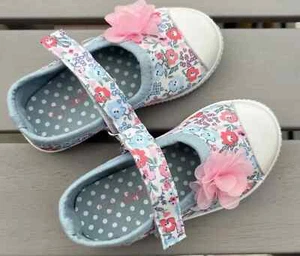 Walkright Girls Shoes Canvas Multi-Coloured Kids Easy Fasten SIZE 4 Not worn. - Picture 1 of 7