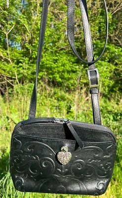 BRIGHTON CORDOBA Cuero Repujado MG CARTERA Organizador Bandolera Bolso ¡SIN COPIA! Foto 1 de 4