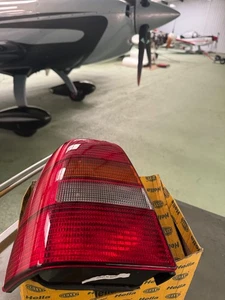 Hella Golf III Kombi Heckleuchteneinheit L/H - Bild 1 von 10