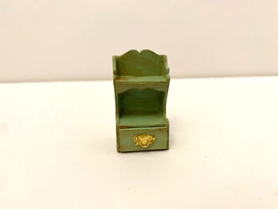 Estante miniatura para casa de muñecas Foto 1 de 4