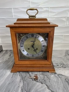Seth Thomas Walnut Mantle Clock , works, 1979. - Picture 1 of 8