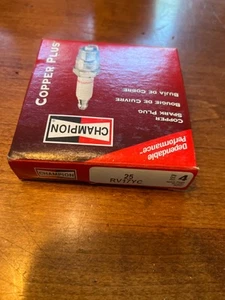 Champion RV17YC Copper Plus #25 Spark Plugs (Pack of 4) New - Picture 1 of 1